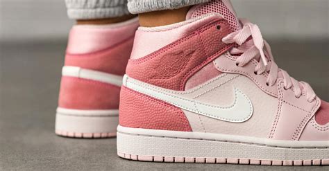 jordans dames roze